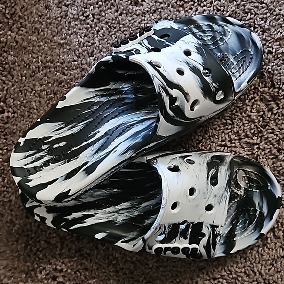 CROCS Marbled Tie Dyed Slides Sandals - Picture 4 of 9